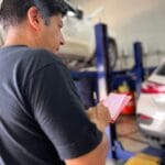 Interior del lubricentro Quicklube en Mendoza