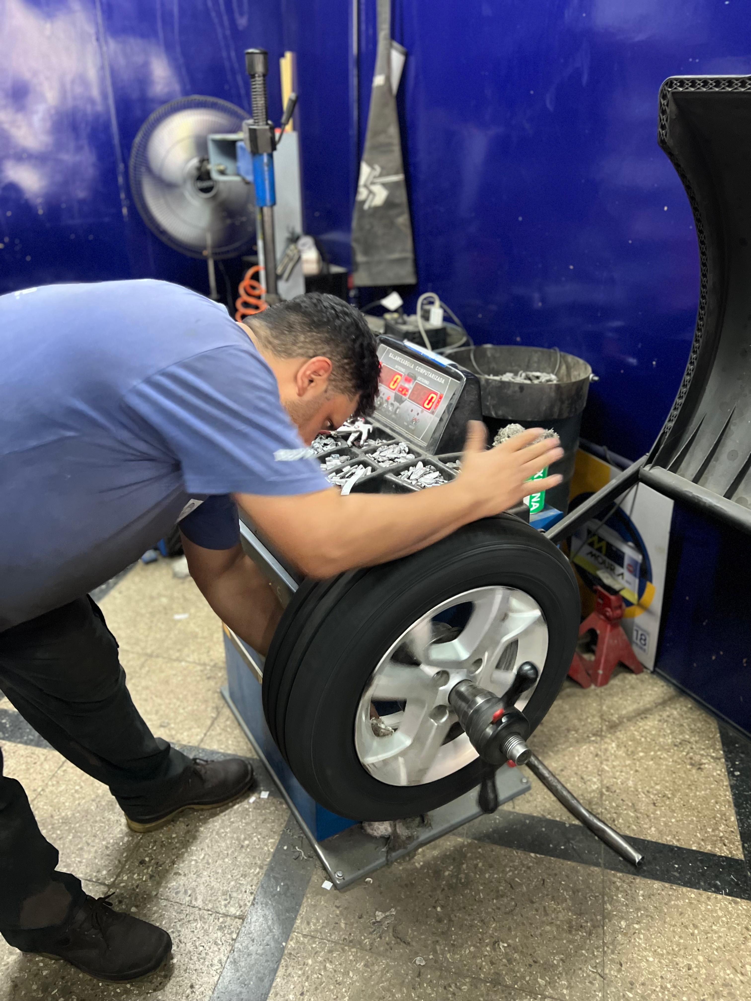 Taller de neumáticos de Quicklube en el centro de Mendoza